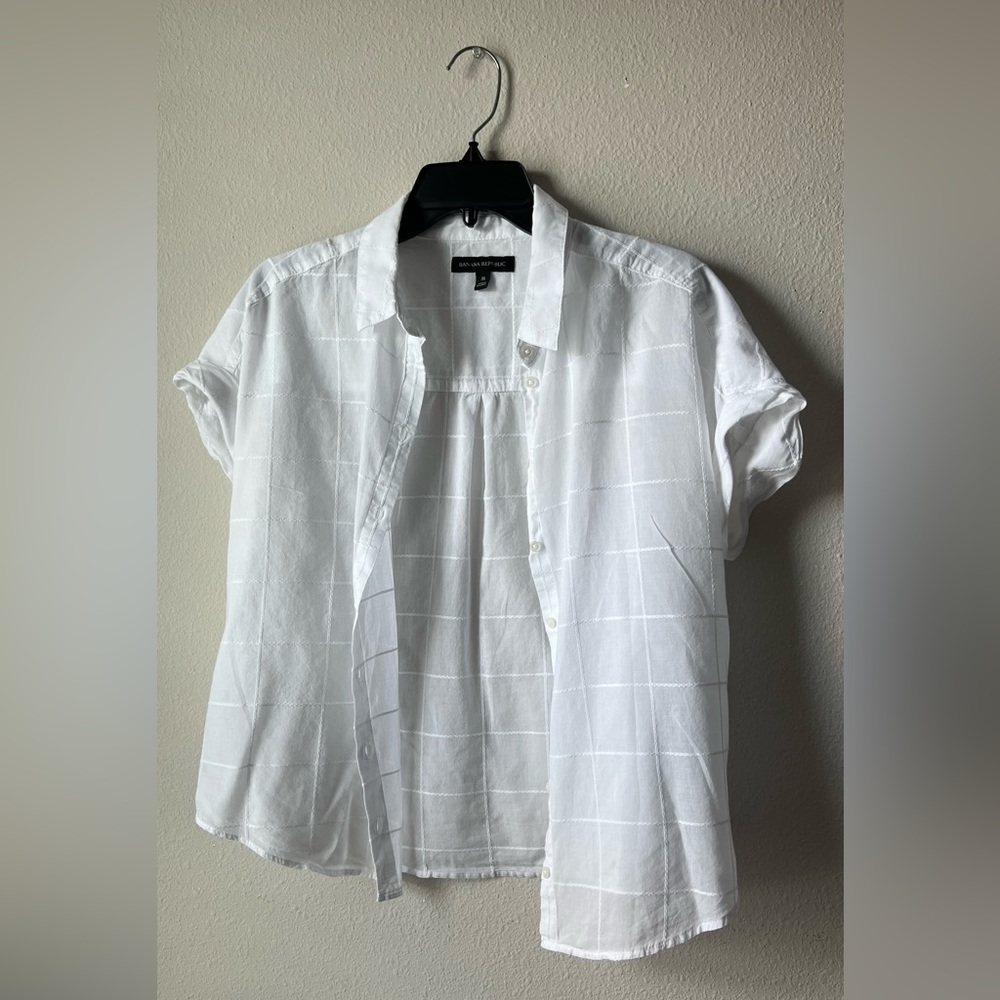 Banana Republic white button down shirt